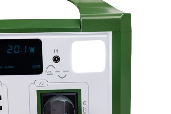شحن سريع 300W قابلة لإعادة الشحن بطارية ليثيوم أيون كل شيء في واحد مع شاشات LCD