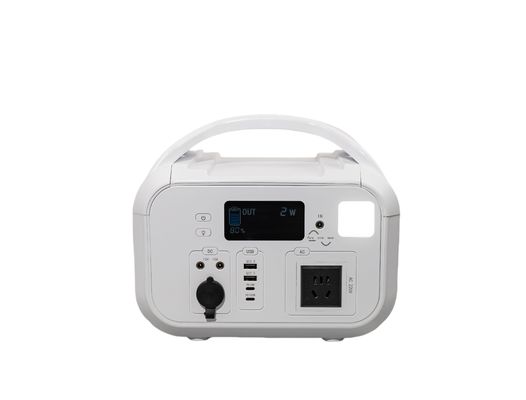 ضوء مصباح LED إعادة الشحن Lifepo4 أسطواني مع 3 منافذ AC بطارية بنك الطاقة للهواتف الذكية